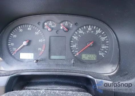 2003 Volkswagen Golf Gls 2.0L from USA, damaged, VIN 9BWGK61J934011407